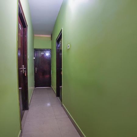 Spot On Komfort Guest House Rudrapur Esterno foto